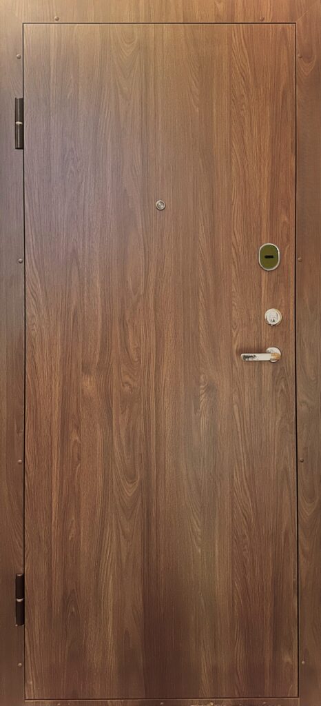 Buto durys "Anykščiai" 2020x850mm 丨 P-23 丨 ISEO 66360 丨 Dorma712丨